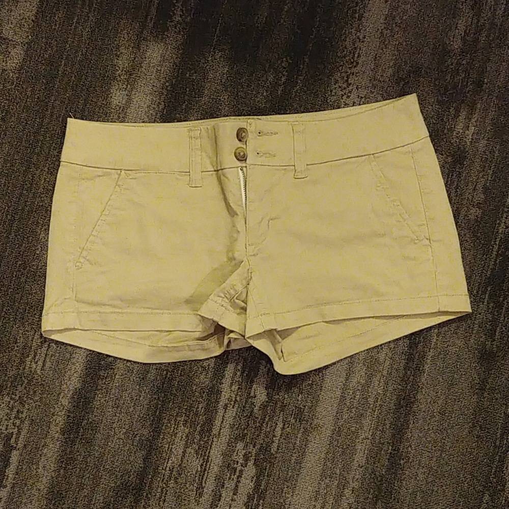American Eagle stretch shortie